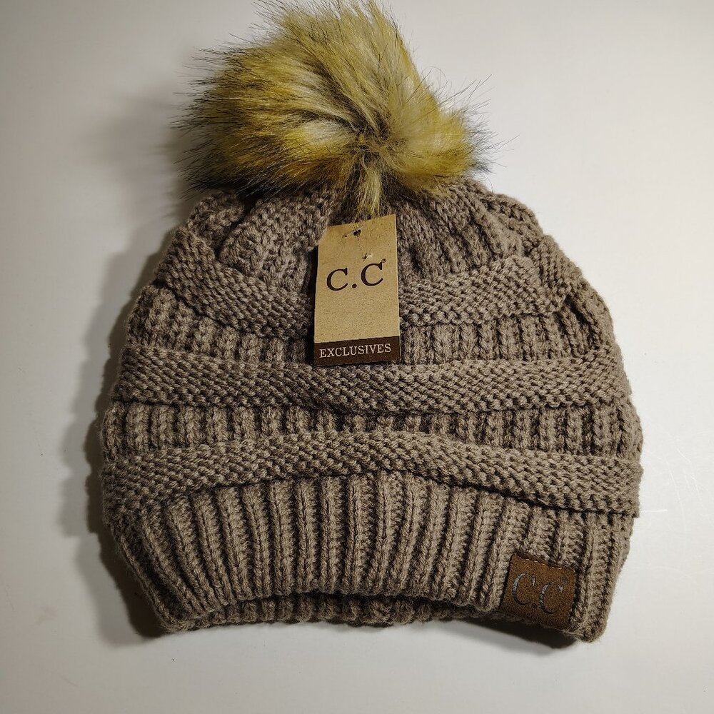 C.C. Exclusives Pom Beanie Chunky Cable Knit Snow Ski Winter Preppy NWT